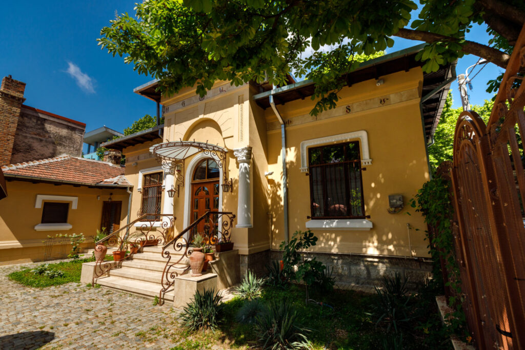 Centrul DentalCity Griviței — vila de patrimoniu din zona Piața Griviței